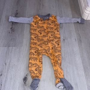 Burt's Bees Orange Footsie in size 3-6 months